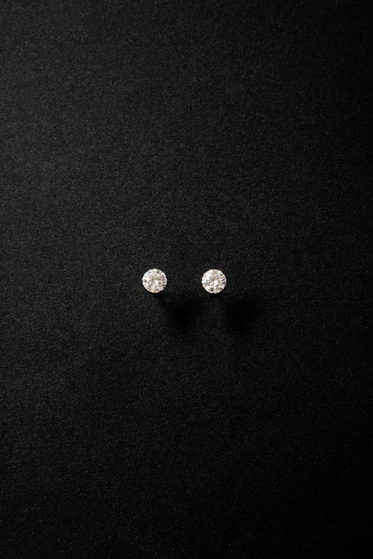 Round stud earrings