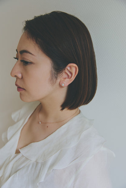 Heart stud earrings
