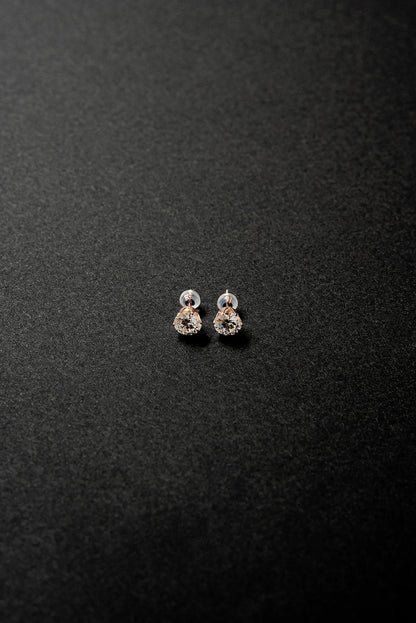 Round stud earrings